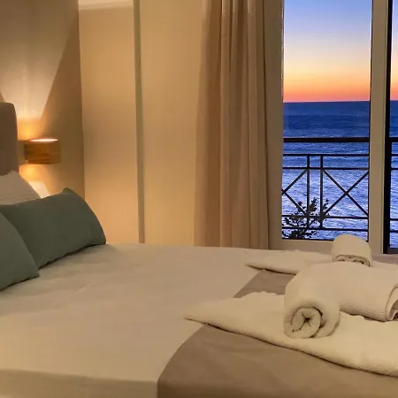 Sunset Premium Studio A *